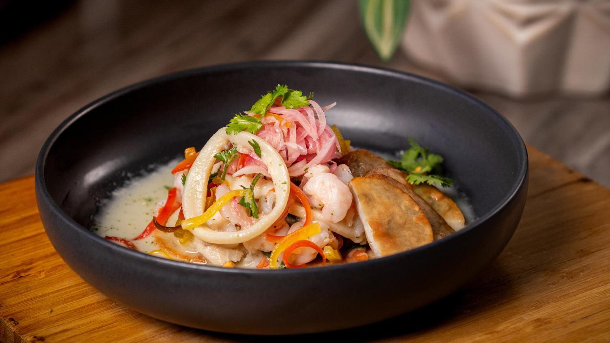 ホリデイイン サントドミンゴ ホテル＆スイーツ エクステリア 写真 Ceviche