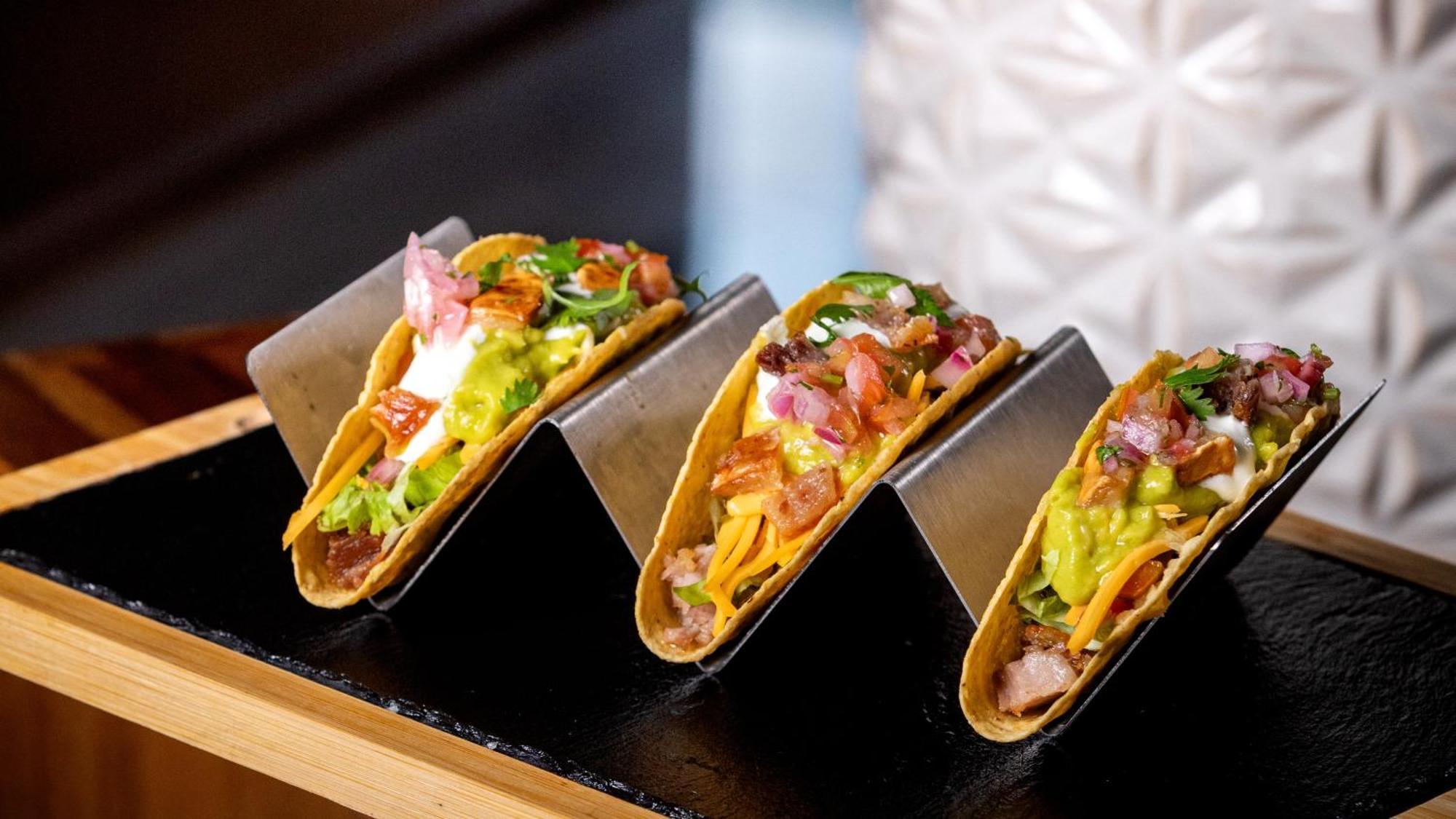 ホリデイイン サントドミンゴ ホテル＆スイーツ エクステリア 写真 Tacos